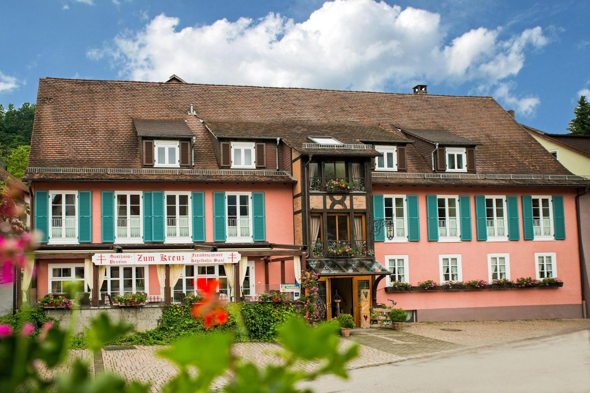 Gasthaus-Pension Zum Kreuz Stuhlingen Exterior foto